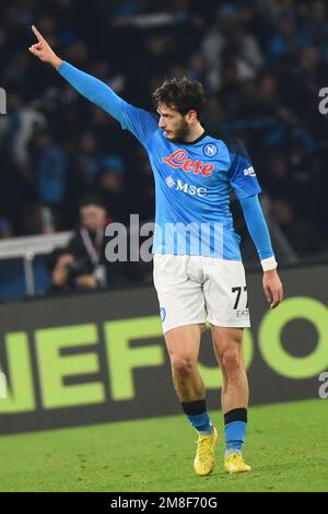 Napoli, Italia. 13th Jan, 2023. Khvicha Kvaratskhelia di SSC Napoli fa il tifo per il goal durante la Serie A match tra SSC Napoli e Juventus FC allo Stadio Diego Armando Maradona Credit: Independent Photo Agency/Alamy Live News Foto Stock