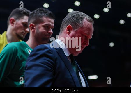 Milano, Italia. 13th Jan, 2023. Kazys Maksvytis Capo allenatore di Zalgiris Kaunas visto durante il Turkish Airlines Eurolega regolare Stagione Round 19 gioco tra EA7 Emporio Armani Milano e Zalgiris Kaunas al Mediolanum Forum di Milano. PUNTEGGIO FINALE: Milan 61 | 66 Zalgiris Kaunas (Photo by Fabrizio Carabelli/SOPA Images/Sipa USA) Credit: Sipa USA/Alamy Live News Foto Stock