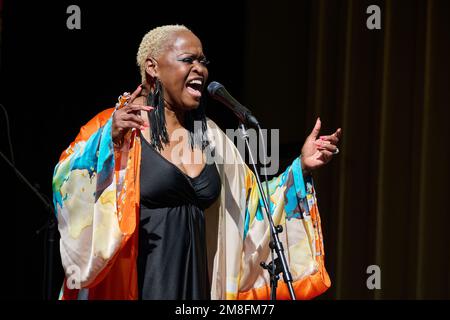 Terrie Odabi sul Garden Stage al Monterey Jazz Festival 65th Foto Stock