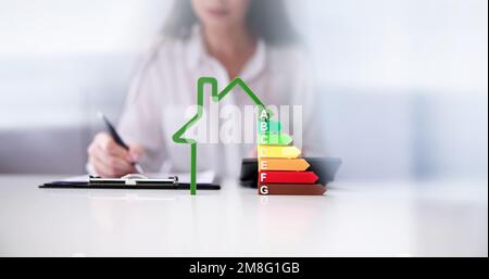 Energy Efficient House Audit, consumo di edifici Foto Stock