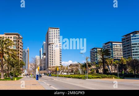 Barcellona, Catalogna, Spagna - 01 aprile 2022: Famoso edificio dell'hotel Hilton, quartiere Diagonal mar Foto Stock