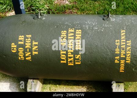 500 LB Bomb, Graf Spee Battery command post, WW II, Pointe de Saint-Mathieu, Plougonvelin, Finistere, Bretagne, Francia, Europa Foto Stock