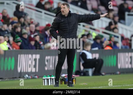 Gary Rowett, manager di Millwall, gestirà e reagirà durante la partita del campionato Sky Bet Middlesbrough vs Millwall al Riverside Stadium, Middlesbrough, Regno Unito, 14th gennaio 2023 (Foto di James Heaton/News Images) Foto Stock