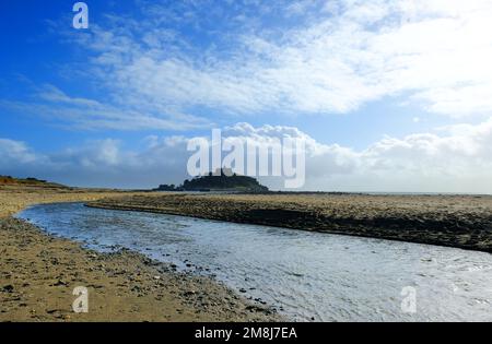 Spiaggia di Marazion e Fiume Rosso con St. Monte di Michele - John Gollop Foto Stock