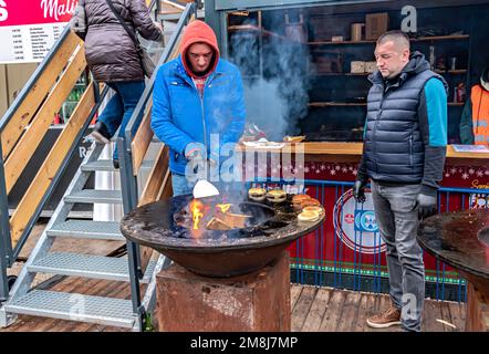 Sarajevo Street Food Market 2023 si svolge dal 11 al 22 gennaio 2023 Foto Stock