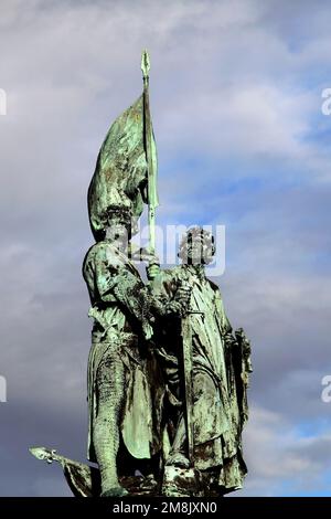 La Jan Breydel e Peter De Conik statua, la piazza del mercato di Bruges città, Fiandre Occidentali, Regione fiamminga del Belgio. Foto Stock