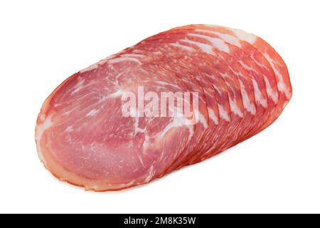 Fette sottili di prosciutto crudo affumicato impilate isolate su bianco Foto Stock