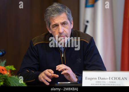 Bucarest, Romania - 29 dicembre 2022: Eugen Daniel Ciolan, CEO di Solaris, ad una conferenza stampa dopo la firma del contratto di acquisto Foto Stock