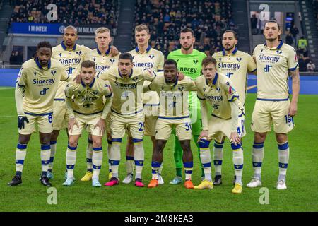 Milano, Italia - gennaio 14 2023 - Inter-Hellas Verona serie A - line up verona Credit: Christian Santi/Alamy Live News Foto Stock