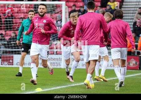 Sunderland, Regno Unito. 14th Jan, 2023. Swansea City si scalda prima della partita del Campionato Sky Bet Sunderland vs Swansea City allo Stadio di Light, Sunderland, Regno Unito, 14th Gennaio 2023 (Foto di Dan Cooke/News Images) a Sunderland, Regno Unito, il 1/14/2023. (Foto di Dan Cooke/News Images/Sipa USA) Credit: Sipa USA/Alamy Live News Foto Stock