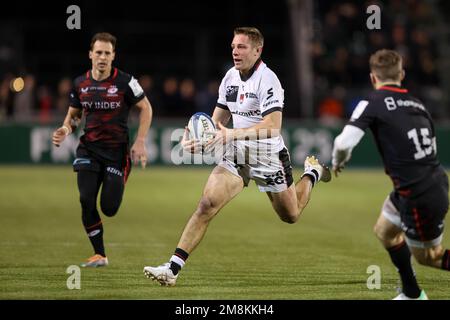 Kyle Godwin di Lyon Rugby corre con la palla durante la partita della Coppa dei campioni europei Saracens vs Lione allo StoneX Stadium, Londra, Regno Unito, 14th gennaio 2023 (Photo by Nick Browning/News Images) Foto Stock