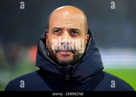 Paesi Bassi. 14th Jan, 2023. HERENVEEN - AZ allenatore Pascal Jansen durante la partita di campionato olandese tra sc Heerenveen e AZ allo stadio Abe Lustra il 14 gennaio 2023 a Heerenveen, Paesi Bassi. ANP ed VAN DE POL Credit: ANP/Alamy Live News Foto Stock