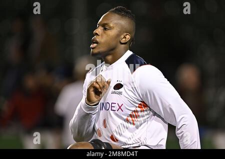 Barnet, Regno Unito. 14th Jan, 2023. EPCR Challenge Cup. Saracens V Lyon ou. Stadio StoneX. Barnet. Maro Itoje (Saracens) si scalda prima della Saracens V Lyon ou EPCR Heineken Champions Cup, Round 3, organizzando Una partita di rugby allo StoneX Stadium. Credit: Sport in Pictures/Alamy Live News Foto Stock