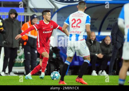Paesi Bassi. 14th Jan, 2023. HERENVEEN - Yukinari Sugawara dell'AZ durante la partita di campionato olandese tra sc Heerenveen e AZ allo stadio Abe Lustra il 14 gennaio 2023 a Heerenveen, Paesi Bassi. ANP ed VAN DE POL Credit: ANP/Alamy Live News Foto Stock