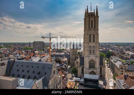 Ghent Belgio, vista panoramica della città ad angolo alto presso la Cattedrale di Saint Bavo Foto Stock