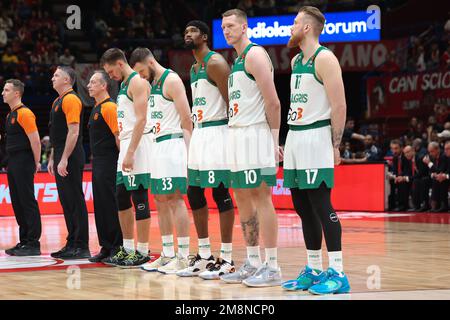 Milano, Italia, Italia. 13th Jan, 2023. Italia, Milano, 13 2023 gennaio: Linea di partenza di Zalgiris Kaunas durante il gioco di basket EA7 Emporio Armani Milano vs Zalgiris Kaunas, Eurolega 2022-2023 round19 (Credit Image: © Fabrizio Bertani/Pacific Press via ZUMA Press Wire) SOLO PER USO EDITORIALE! Non per USO commerciale! Foto Stock