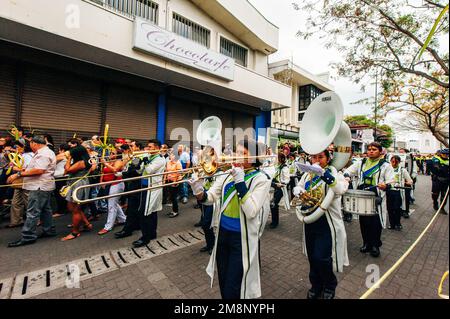 San Jose, Costa Rica - 2022 marzo Processione del silenzio, Giovedì Santo. Foto di alta qualità Foto Stock