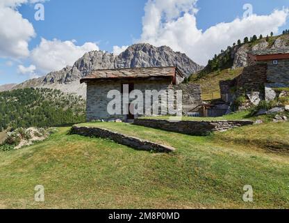 Capanna nel massiccio del Cerces (Savoia, Francia, Haute-Maurienne) Foto Stock