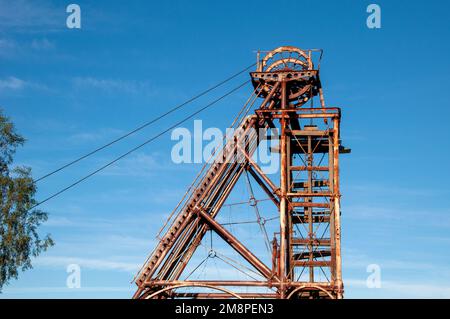 Cobar Australia, vecchia miniera in mostra nel parco pubblico Foto Stock