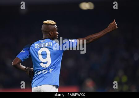 SALERNO, ITALIA - GENNAIO, 13: Victor Osimhen della SSC Napoli festeggia con i compagni di squadra dopo aver segnato durante la Serie Una partita tra SSC Napoli e Juv Foto Stock