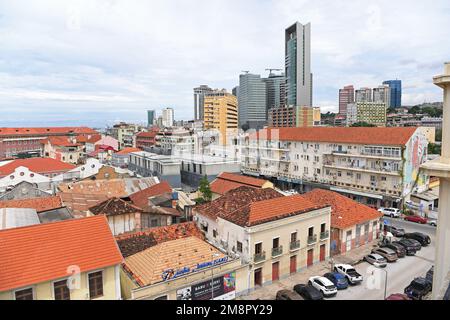 Luanda. 13th Jan, 2023. Questa foto scattata il 13 gennaio 2023 mostra il paesaggio urbano di Luanda, capitale dell'Angola. Credit: Notizie dal vivo su Chen Cheng/Xinhua/Alamy Foto Stock