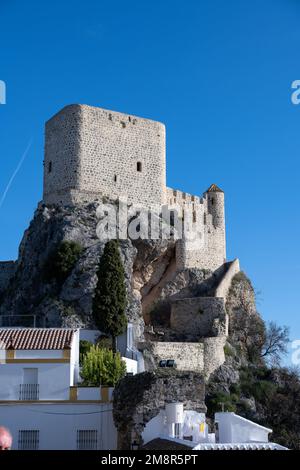 Il castello moresco di Olvera nel sud della Spagna Foto Stock