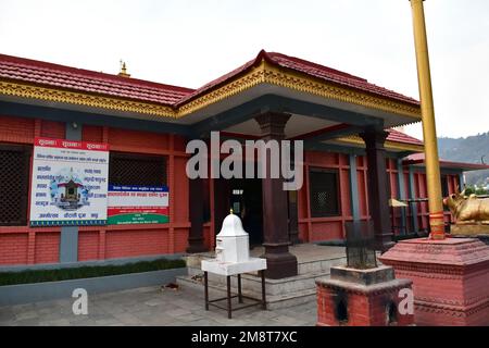 Tempio di Shiva, Pokhara, Provincia di Gandaki, Nepal, Asia Foto Stock