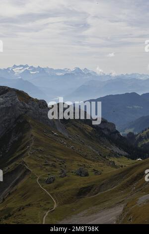 Vista dal Monte Pilatus verso l'Eiger e la Jungfrau, Svizzera Foto Stock