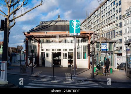 Parigi, ile de france, Francia, stazione di Port Royale sulla linea b della rer Foto Stock