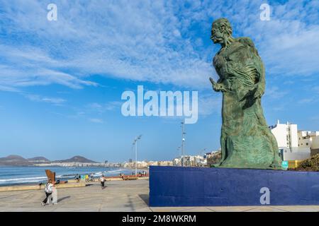 Las Palmas, Spagna, 31 dicembre 2022. Statua del tenore Alfredo Kraus a Las Palmas, Gran Canaria Foto Stock