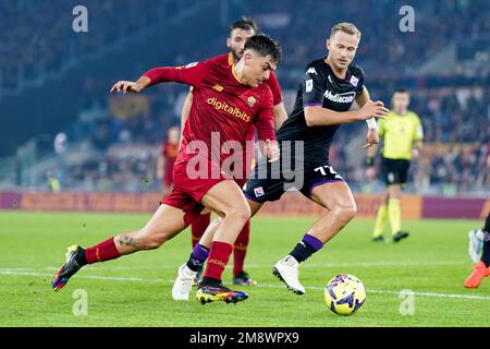 Roma, Italia. 15th Jan, 2023. Paulo Dybala di AS Roma durante la Serie Una partita tra Roma e Fiorentina allo Stadio Olimpico, Roma, Italia il 15 gennaio 2023. Credit: Giuseppe Maffia/Alamy Live News Foto Stock