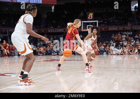 Austin, Texas, Stati Uniti. 15th Jan, 2023. Texas Longhorns Rori Harmon (03) in azione durante la partita di pallacanestro femminile NCAA contro lo stato dell'Iowa, il Texas vince 68-53 al Moody Center di Austin, Texas. Mario Cantu/CSM/Alamy Live News Foto Stock