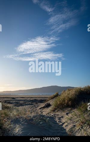 Nuvola su Kapiti Island, Waikanae, Kapiti District, North Island, Nuova Zelanda Foto Stock