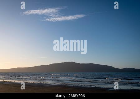 Nuvola su Kapiti Island, Waikanae, Kapiti District, North Island, Nuova Zelanda Foto Stock