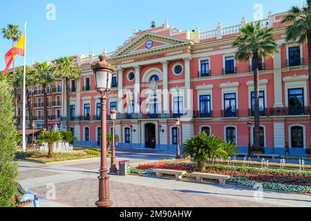 MURCIA, SPAGNA - 19 MAGGIO 2017: Questo è l'edificio del Municipio nella Plaza de la Glorieta de Spain. Foto Stock