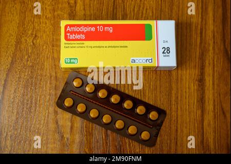 Amlodipina 10 mg compresse per il trattamento della pressione alta, ipertensione Foto Stock