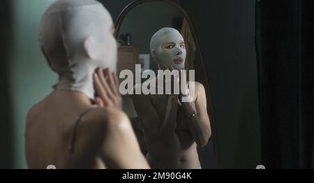 GOODNIGHT MOMMY (2022) NAOMI WATTS MATT SOBEL (DIR) COLLEZIONE AMAZON/MOVIESTORE Foto Stock