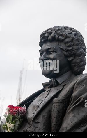 Intorno al Regno Unito - Bobby Ball statue, Lytham Foto Stock