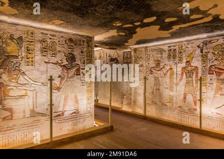 LUXOR, EGITTO - 20 FEBBRAIO 2019: Tomba di Ramesses III nella Valle dei Re nella necropoli di Teban, Egitto Foto Stock