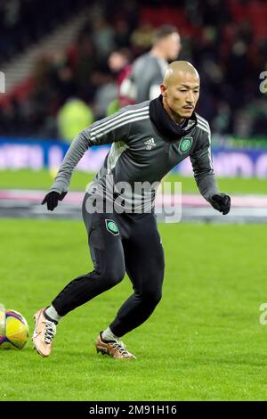 Daizen Maeda, un calciatore professionista, che gioca per il Celtic, una delle migliori squadre di calcio scozzesi, ha fotografato durante una sessione di allenamento e riscaldamento Foto Stock