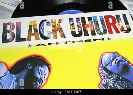 Viersen, Germania - Novembre 9. 2022: Closeup di vinile isolato album Anthem di jamaican Roots reggae band Black Uhuru Foto Stock