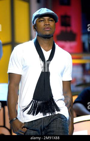 Ne-Yo in una serata di Stars Tribute a Smokey Robinson, credito di $2007: Ron Wolfson / MediaPunch Foto Stock