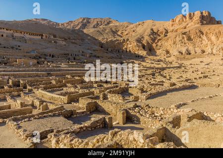 Deir el-Medina, antico villaggio degli operai egiziani vicino a Luxor Foto Stock