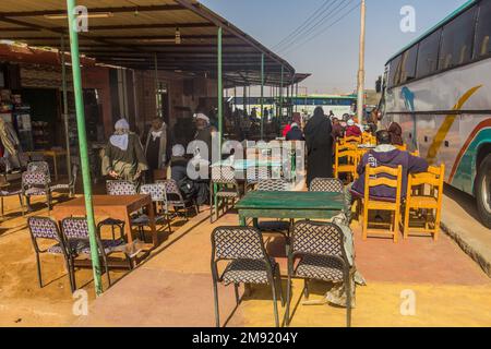 ABU SIMBEL, EGITTO: 22 FEBBRAIO 2019: Ristorante locale ad Abu Simbel, Egitto Foto Stock