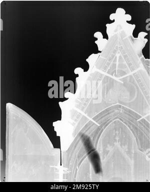 Trittico: Madonna con Santi e Cristo Benedizione (Centro); la Natività e l'Angelo dell'Annunziato (Ala sinistra); Crocifissione e l'Annunciato della Vergine (Ala destra) Maso di Banco (Scuola Italiana Fiorentina, 1341-1346). Trittico: Madonna con Santi e Cristo Benedizione (Centro); la Natività e l'Angelo dell'Annunziato (Ala sinistra); Crocifissione e l'Annunciato della Vergine (Ala destra), ca. 1336. Tempera e oro lavorato su pannello di pioppo in originale telaio impegnato, pannello centrale: 30 1/8 x 11 3/4 poll. (76,5 x 29,8 cm). Questo trittico pieghevole (un dipinto su tre pannelli) è riempito di più figure e sce Foto Stock