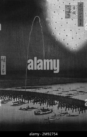 Fuochi d'artificio a Ryogoku (Ryogoku Hanabi), n° 98 da cento famose vedute di Edo Utagawa Hiroshige (Ando) (giapponese, 1797-1858). Fuochi d'artificio a Ryogoku (Ryogoku Hanabi), n° 98 da cento famosi panorami di Edo, 8th mese del 1858. Stampa Woodblock, foglio: 14 1/4 x 9 1/4 pollici (36,2 x 23,5 cm). Durante l'estate e all'inizio dell'autunno, il fiume Sumida è stato teatro di un'usanza conosciuta come "prendere il fresco della sera". L'attività è stata centrata sul ponte di Ryōgoku, dove è stata offerta un'infinita varietà di intrattenimenti sia sulla terra che sull'acqua. Il posto ideale non era nelle affollate bancarelle delle piazze testa di ponte Foto Stock