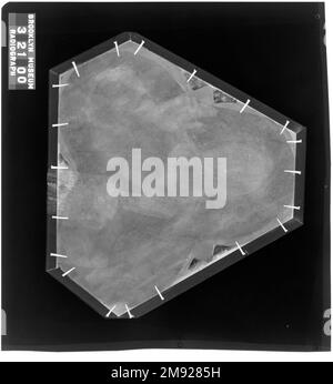 Cristo Benedizione Nardo di Cione (italiano, fiorentino, attivo 1343-1356/1366). Cristo Benedizione, metà del 14th ° secolo. Tempera e oro lavorato sul pannello, 8 x 9 poll. (20,3 x 22,9 cm). Precedentemente noto solo attraverso un'incisione del XIX secolo, questo pannello fu scoperto in un'asta di campagna a Dorset, in Inghilterra, nel marzo 2000. Gli studiosi allora identificavano il pannello come il pinnacolo mancante della pala Madonna col Bambino di Nardo di Cione con i Santi Zanobi, Giovanni Battista, Reparata e Giovanni Evangelista, a vista nelle vicinanze. Come il pinnacolo al pannello più grande, la benedizione del Cristo sarebbe stata situata direc Foto Stock