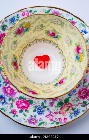 Candy Heart in Tea Cup Foto Stock