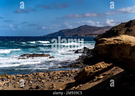 Un bellissimo scatto della spiaggia la Pared situata sulla costa occidentale di Fuerteventura Foto Stock