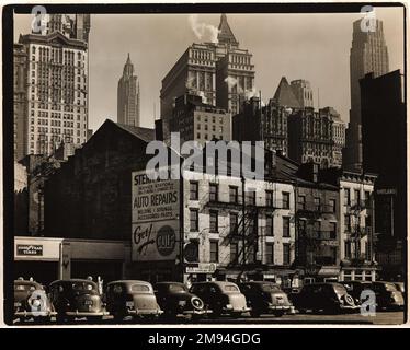 Vista da West Street, 115-119 West Street Berenice Abbott (americano, 1898-1991). , 23 marzo 1938. Fotografia in argento gelatina, foglio: 8 x 9 15/16 pollici (20,3 x 25,2 cm). Fotografia 23 marzo 1938 Foto Stock